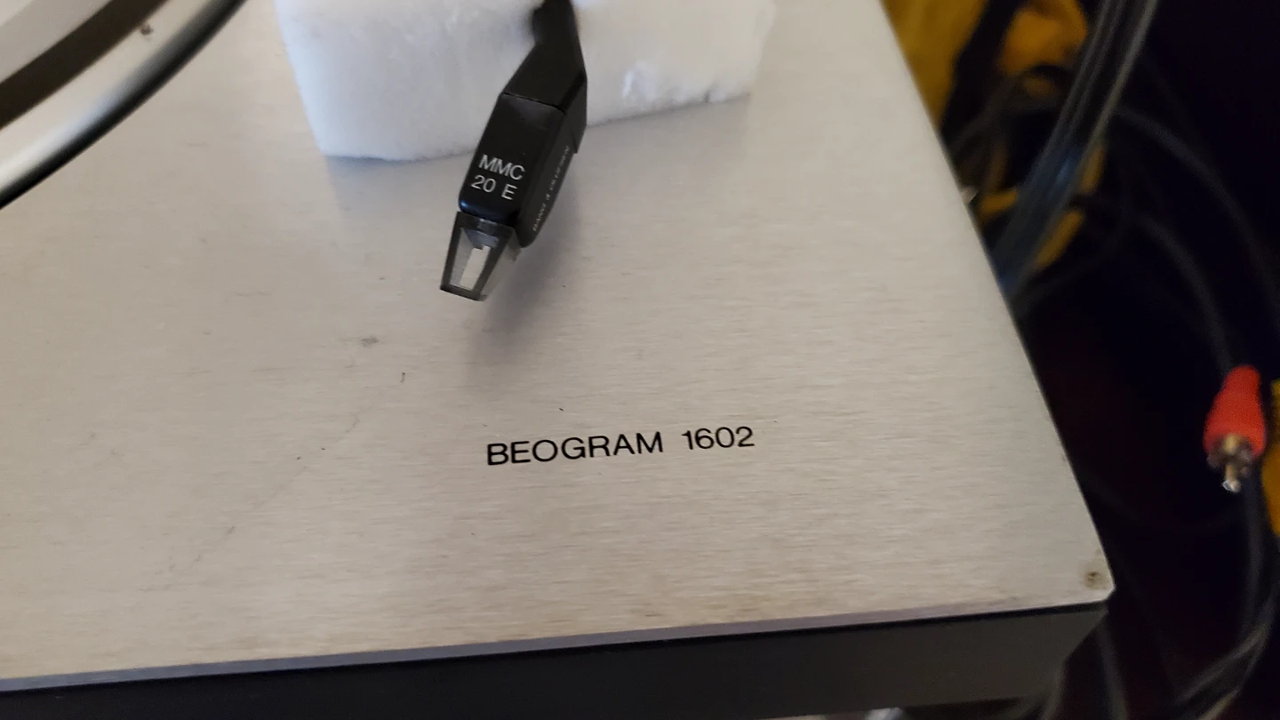 Bang & Olufsen Beogram 1602 Turntable