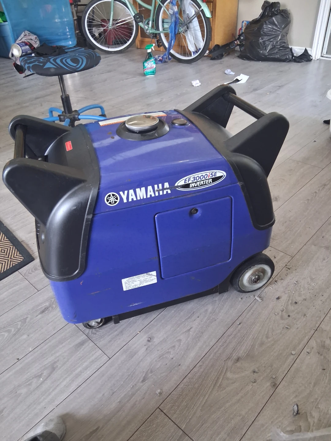 Yamaha EF3000iSE High End  Super Quiet Inverter Generator - photo 3