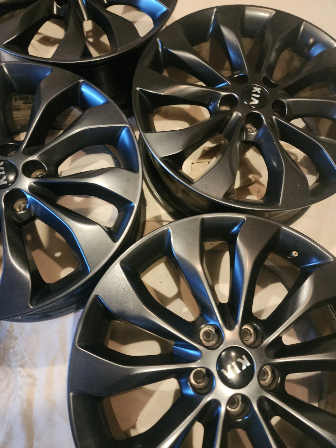 Set of 4 Kia Alloy Wheels 19in. - photo 3