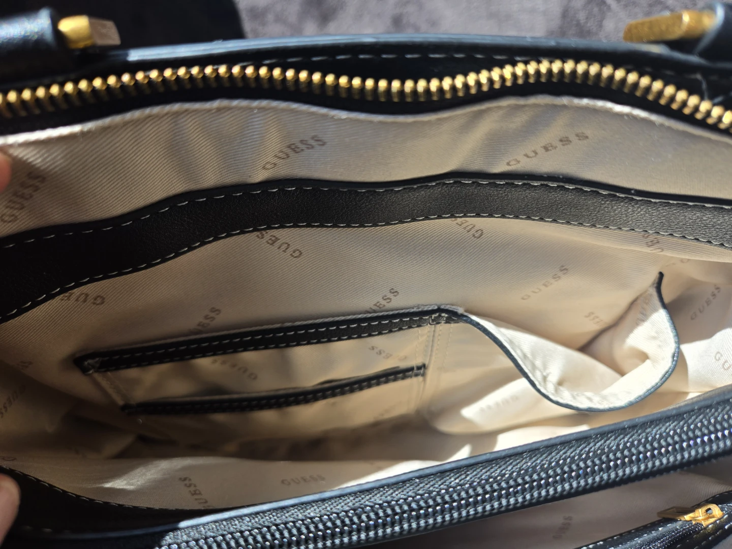 NEVER USED: Tote Handbag Black White - photo 5
