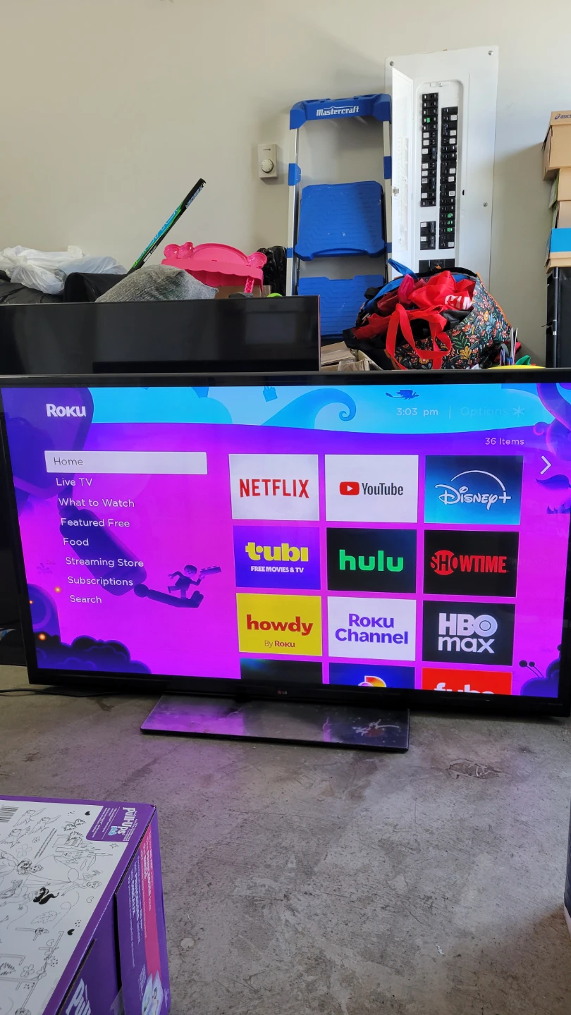 60" LG FLATSCREEN TV 1080P FULL HD w/ ROKU