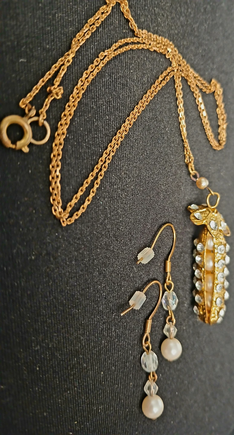 Gold plated PEA pendant necklace and earrings set - photo 4