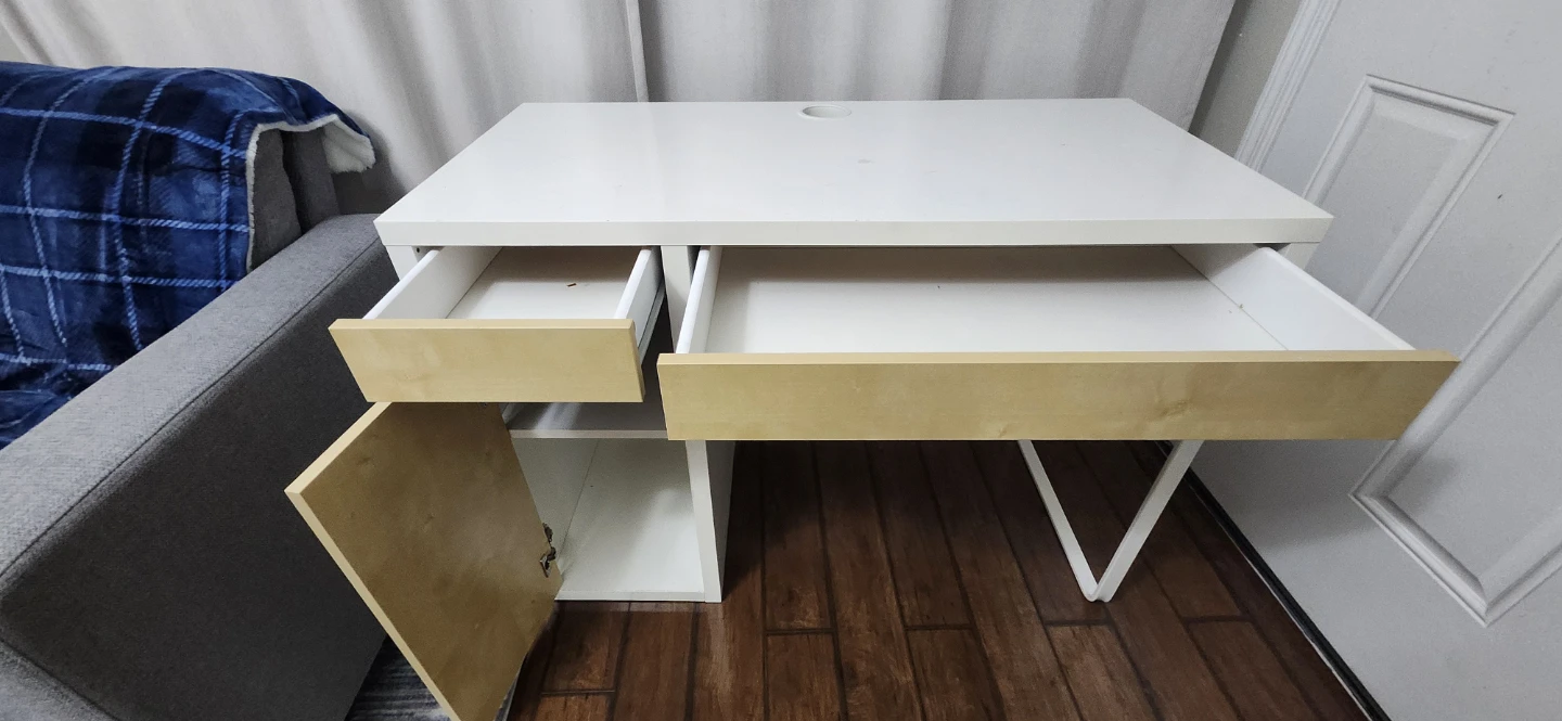 Ikea study table & Ikea Chair - photo 4