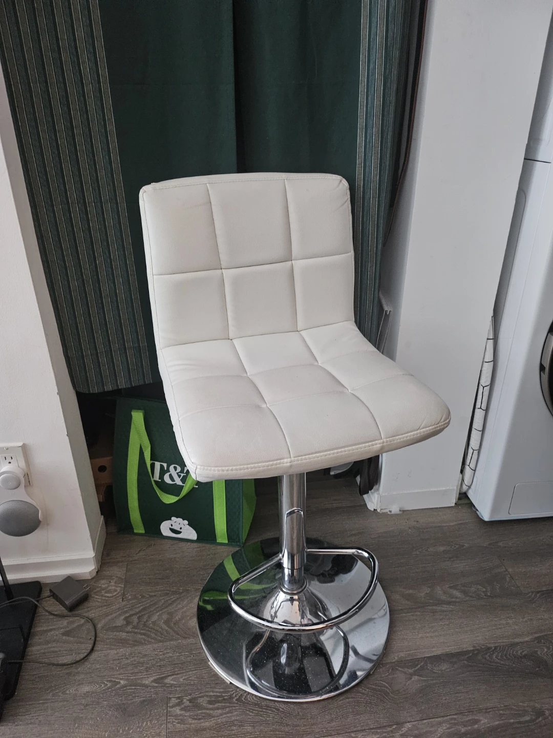 White adjustable bar stool