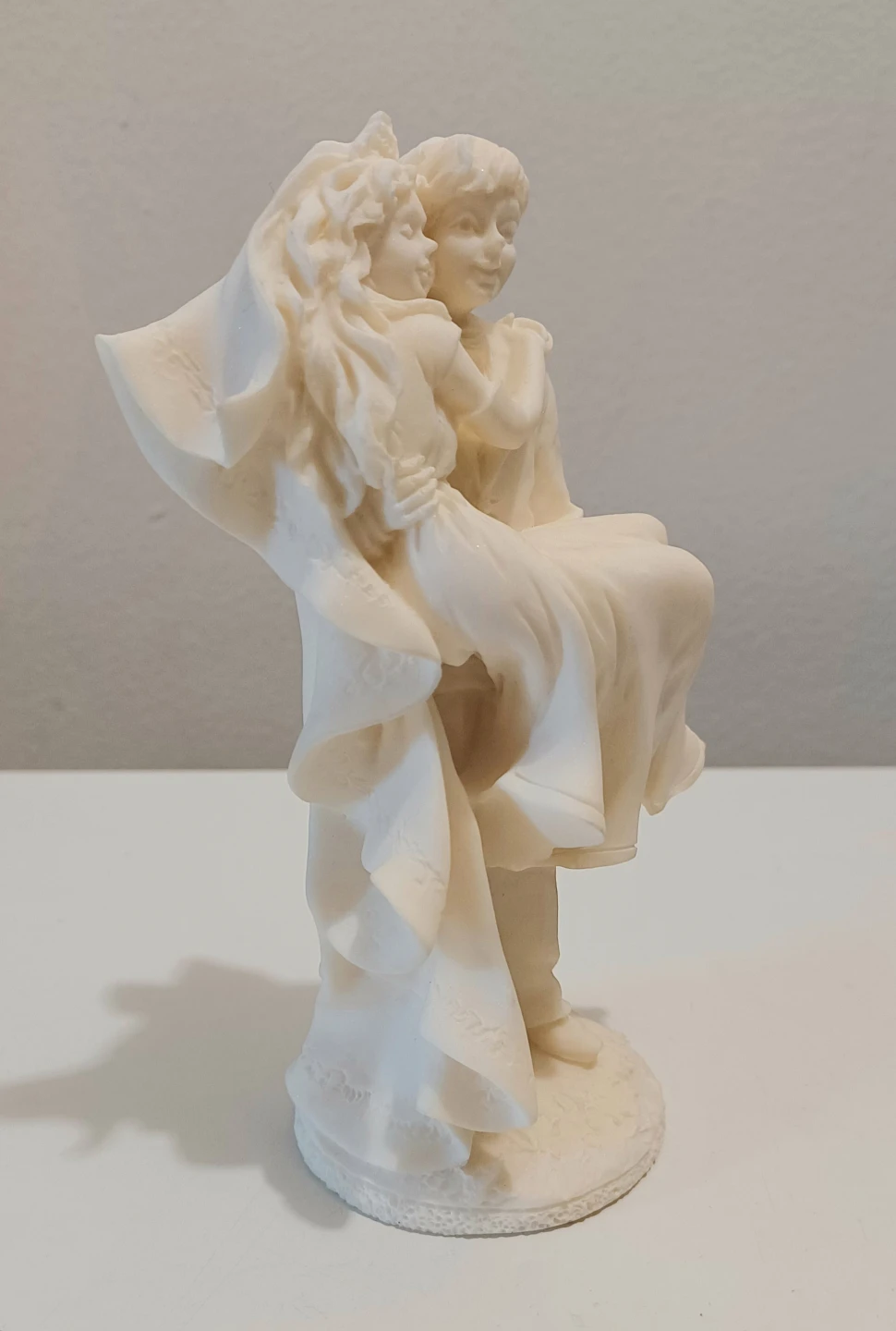 Vtg Just married Signed Artist Armani Figurine - photo 2