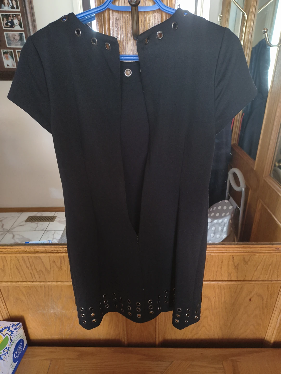 Michael Kors Black Eyelet Dress Size 4 - photo 4