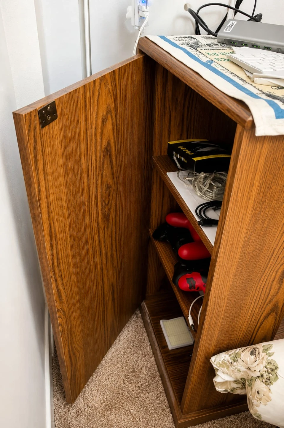 Wooden study table - photo 3