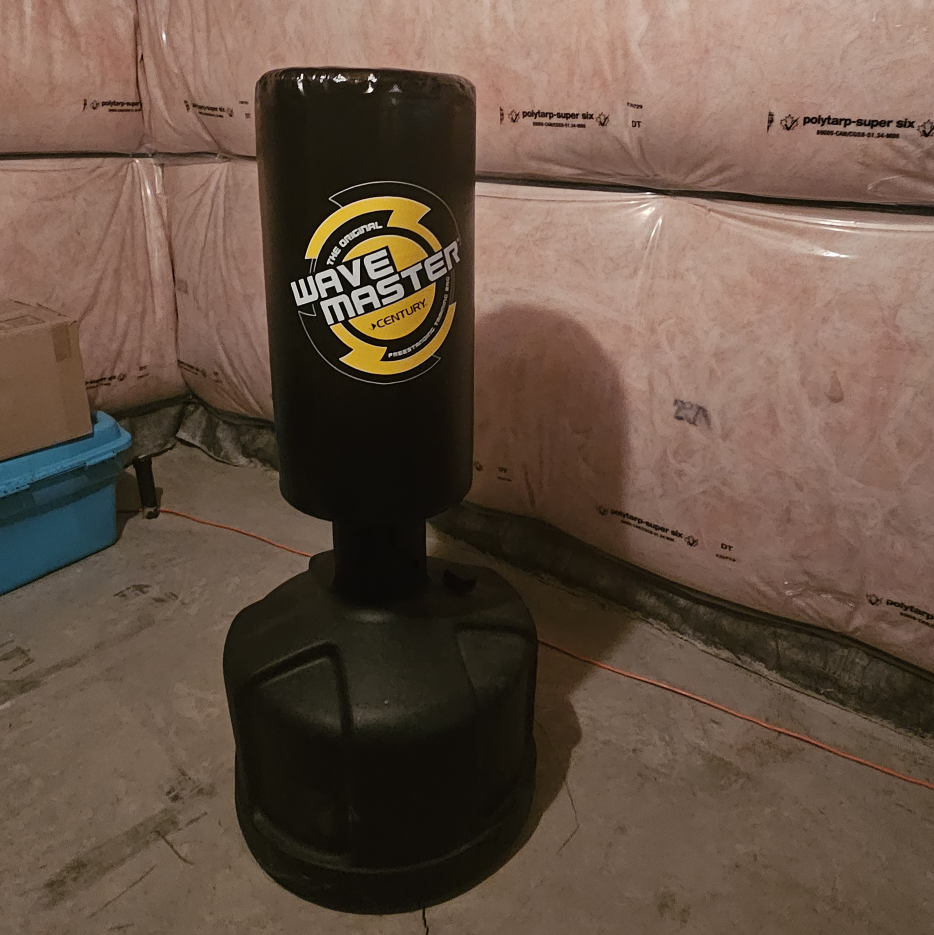 freestanding punching/kicking bag - wavemaster