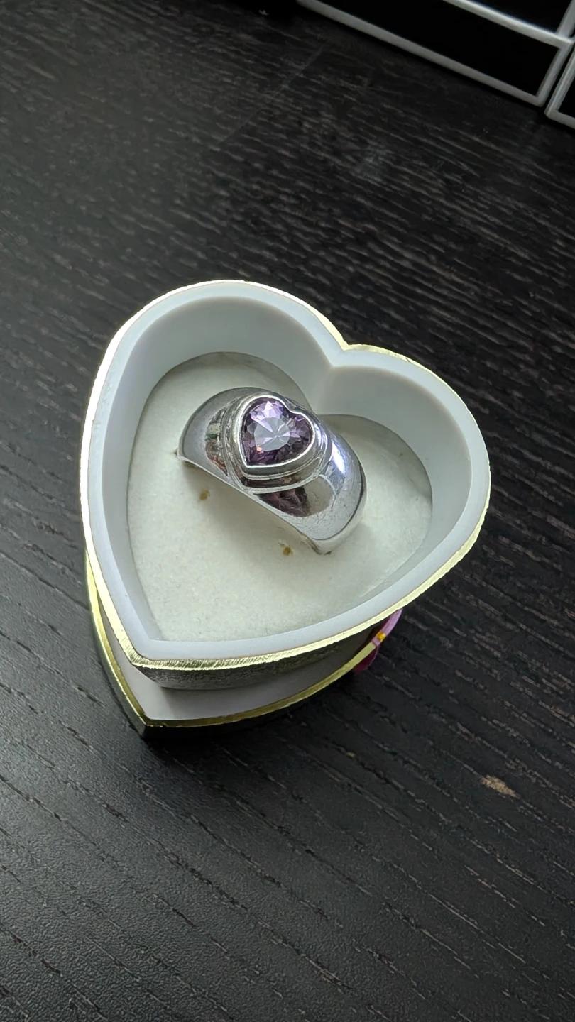 Vintage Purple Heart Amethyst Ring - photo 2