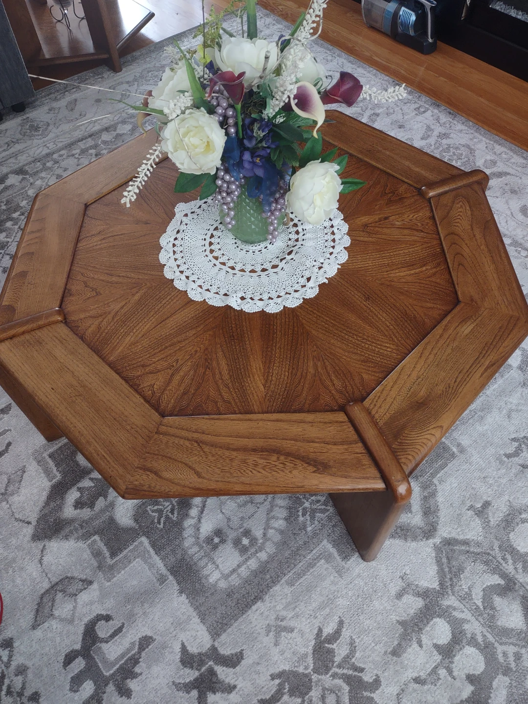 Coffee table set