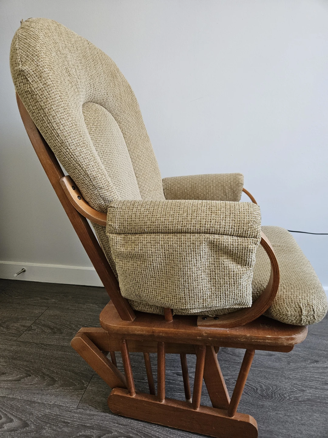 Wooden Glider Chair - photo 2