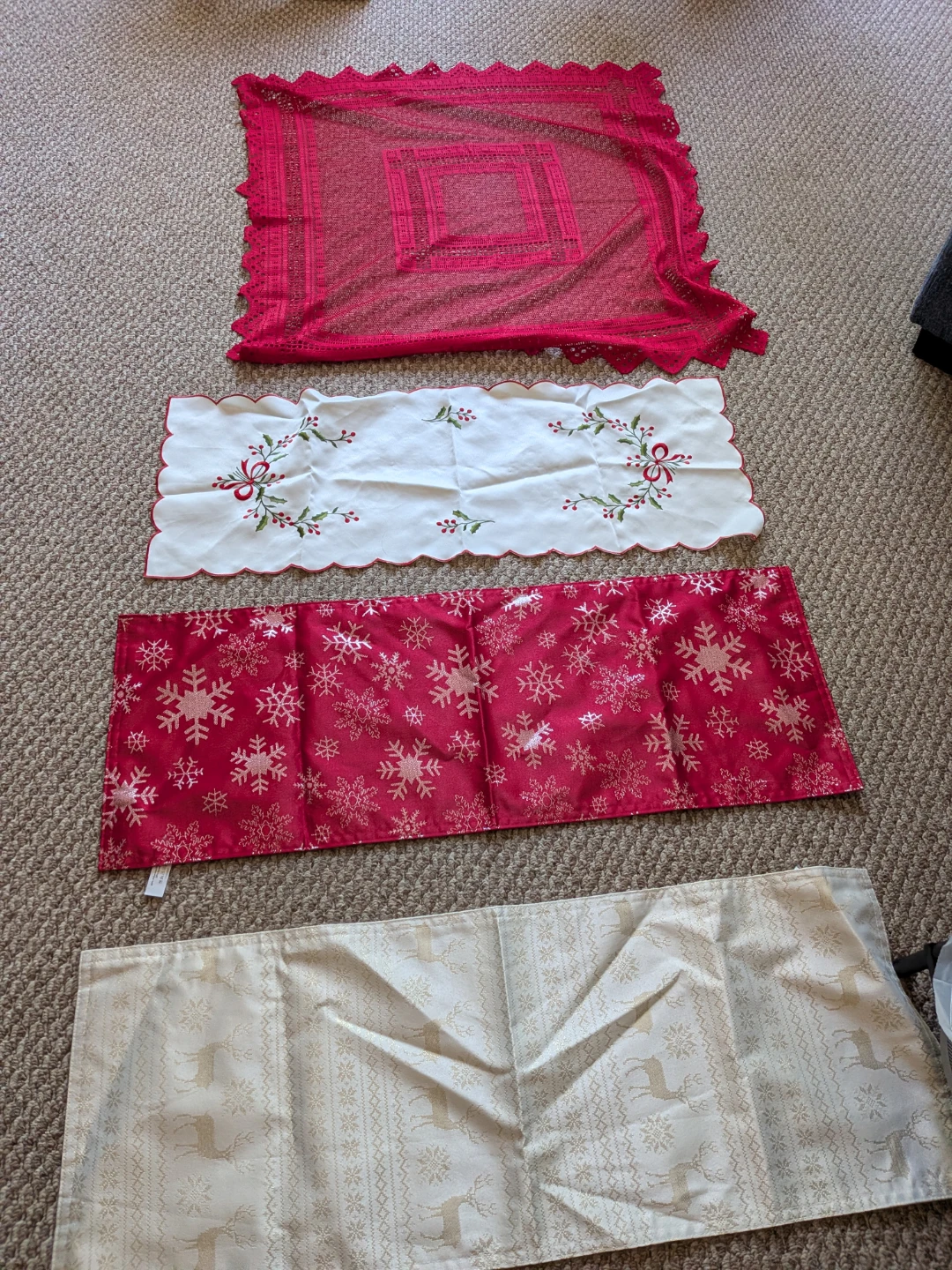 Christmas Table Runners CASH ONLY AS IS