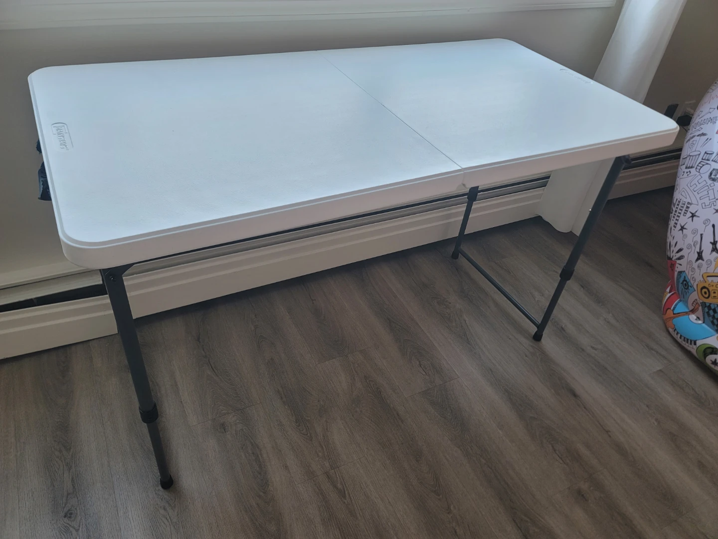 Foldable Table with Adjustable Height