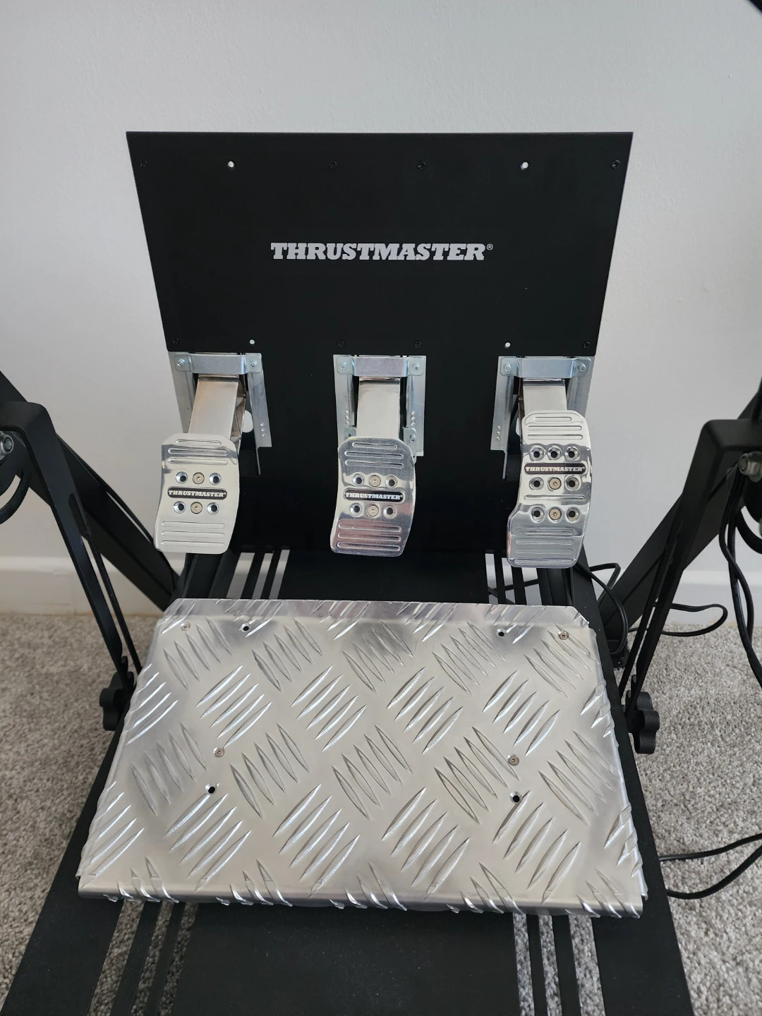 Thrustmaster T300 Ferrari Racing Wheel Alcantara with Stand - photo 4