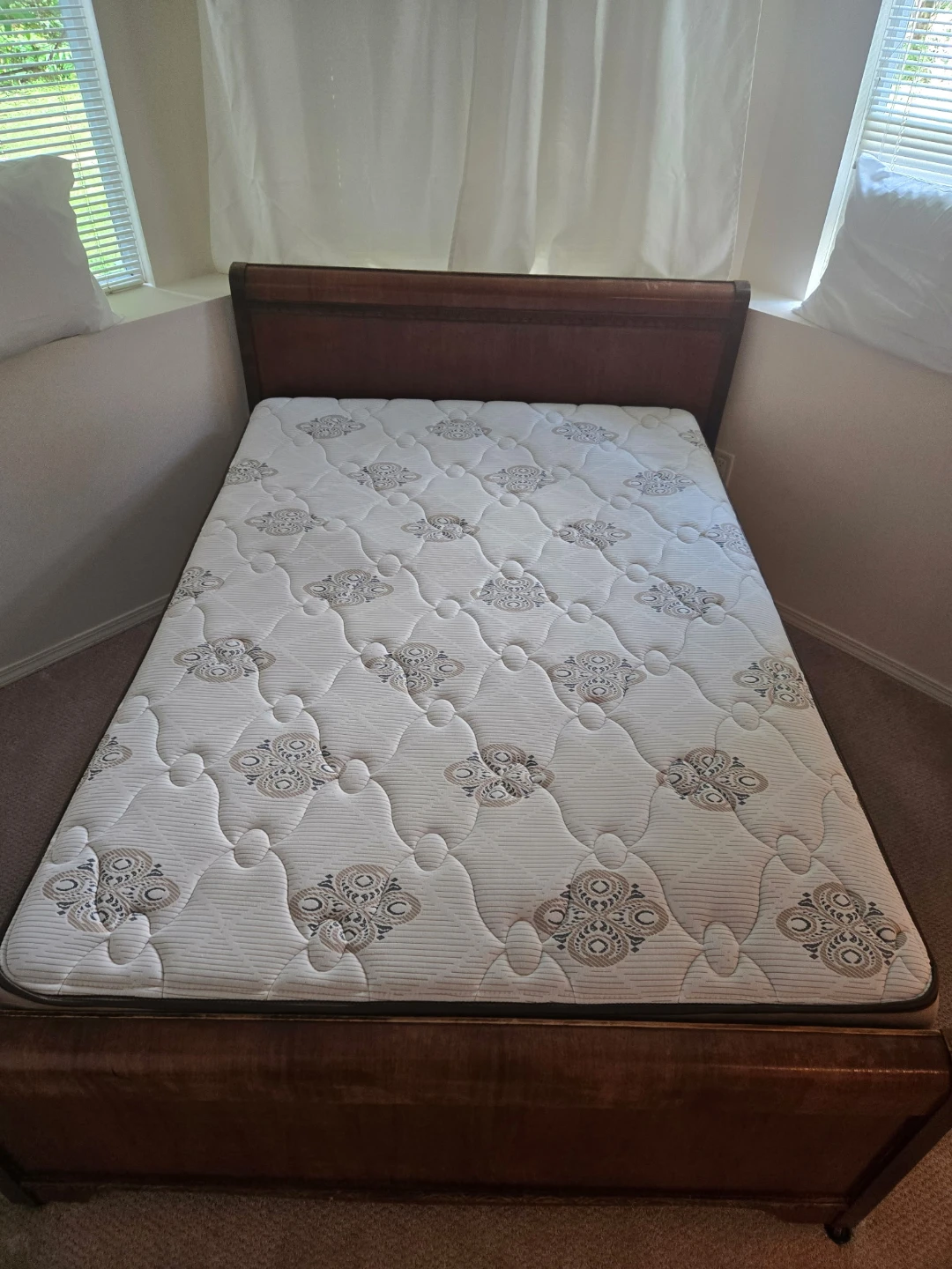 FREE Mattress and Box Spring Double/Full