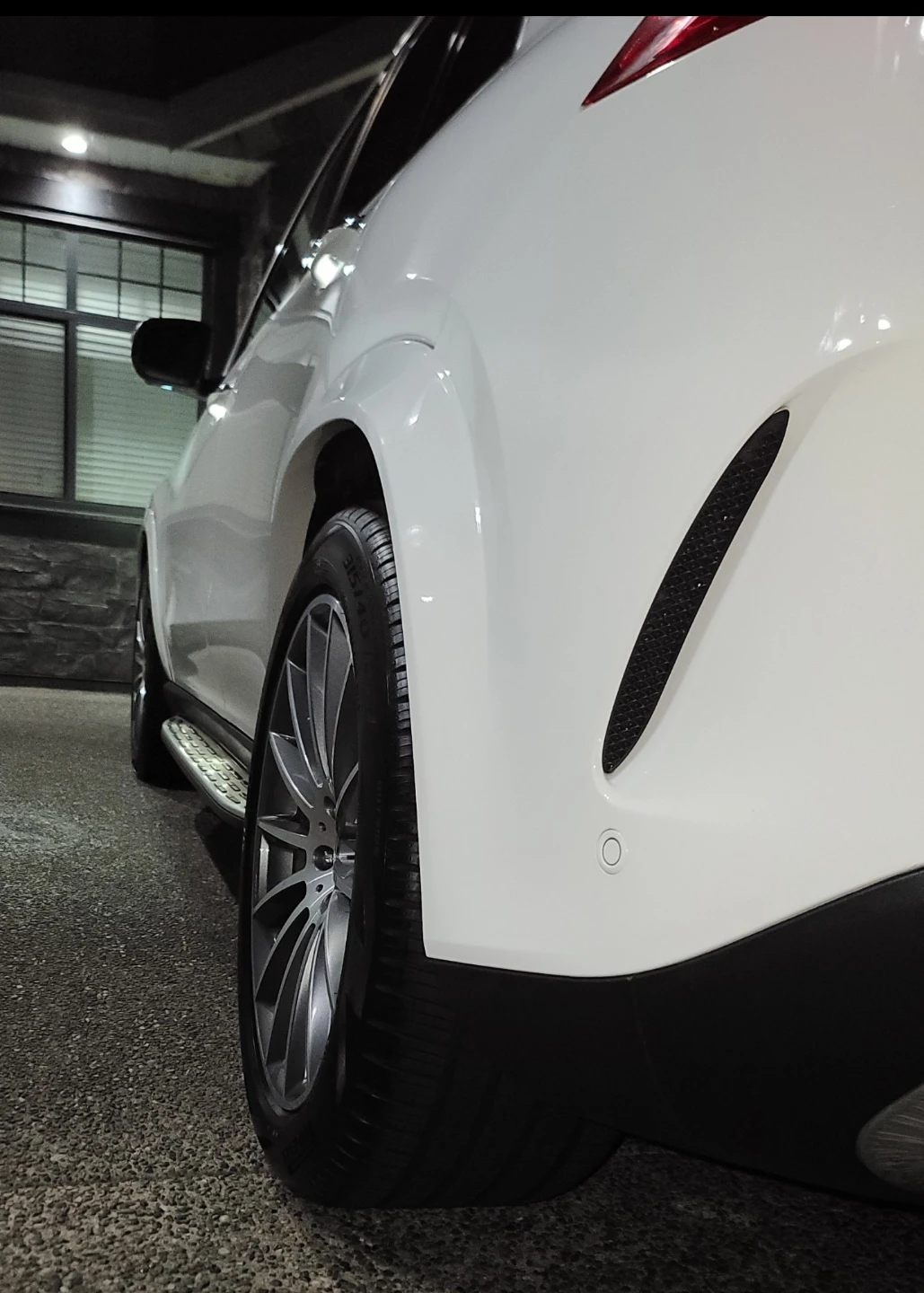 PIRELLI SCORPION ZERO AND BRIDGESTONE TIRES. - photo 5
