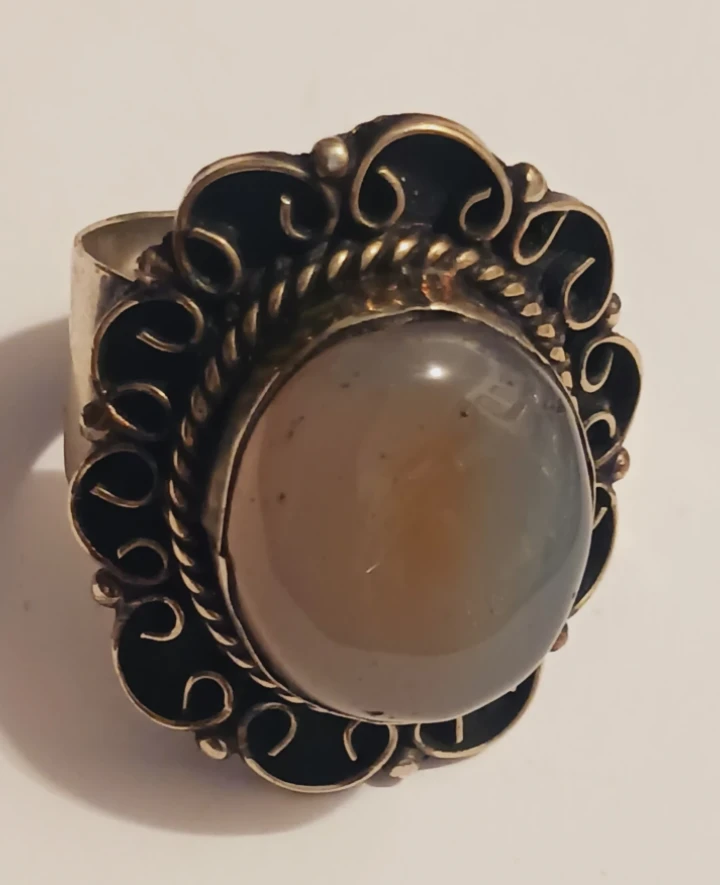 Gorgeous Statement Ring with Agate Gemstone.9.