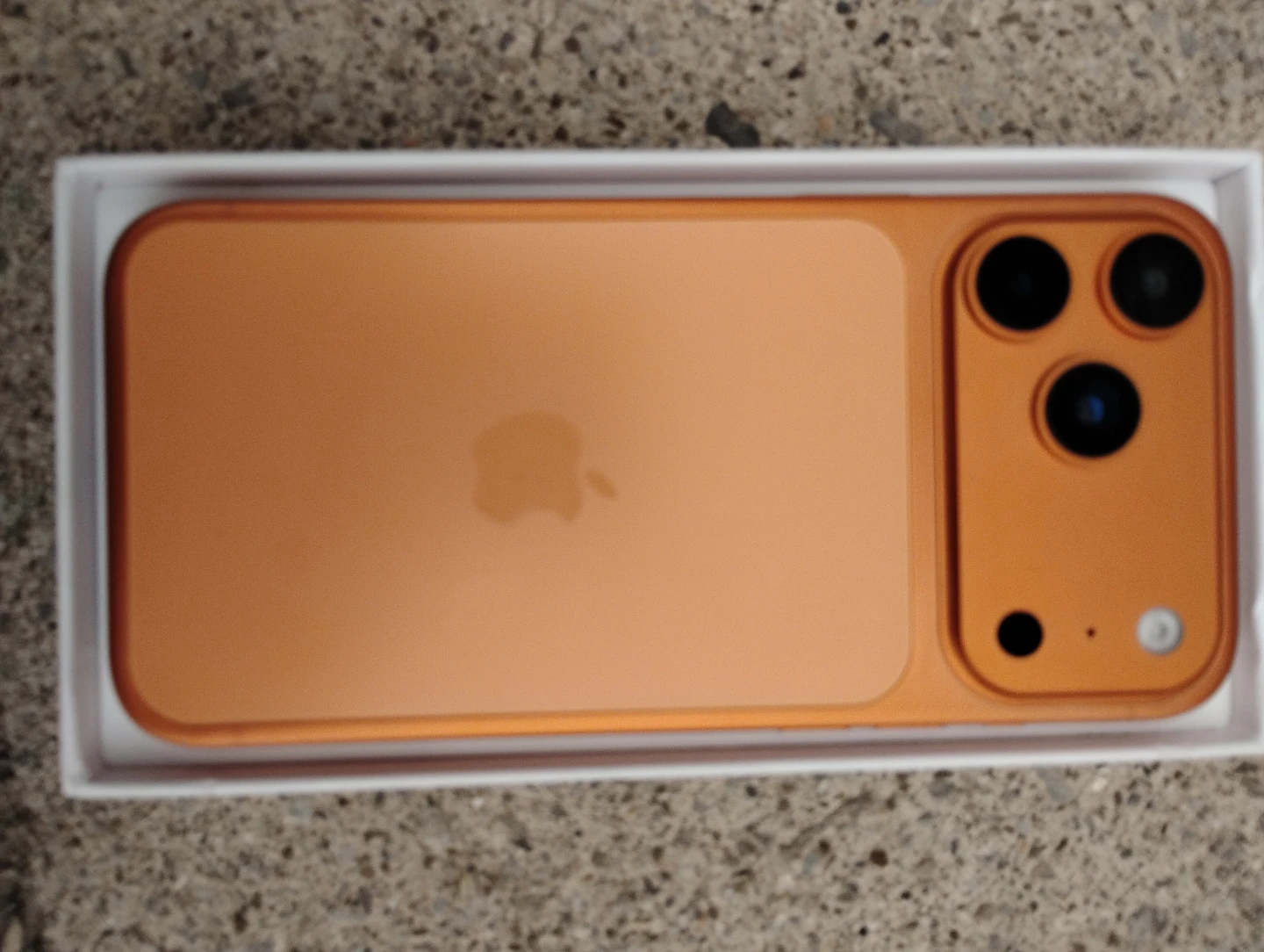 iPhone 17 Pro Max 2TB Cosmic Orange