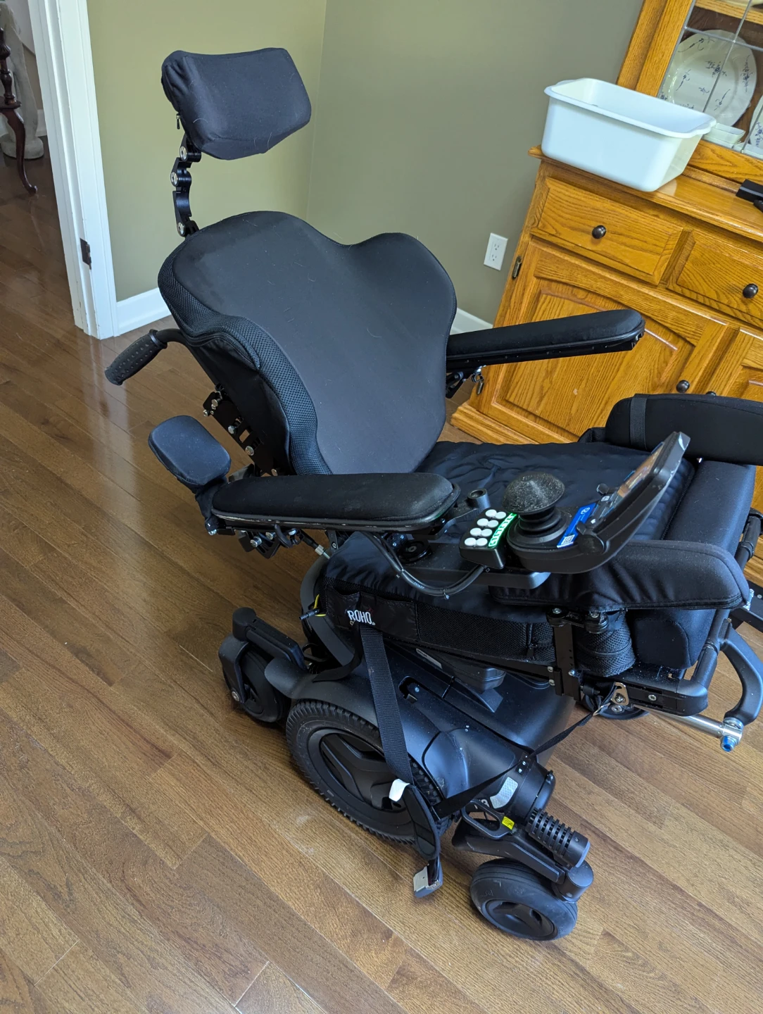 Permobil electric wheelchair - photo 3