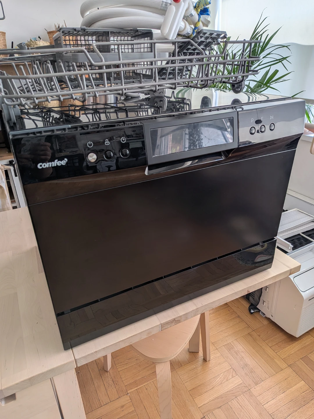 Comfee Countertop Dishwasher - used only 1 month