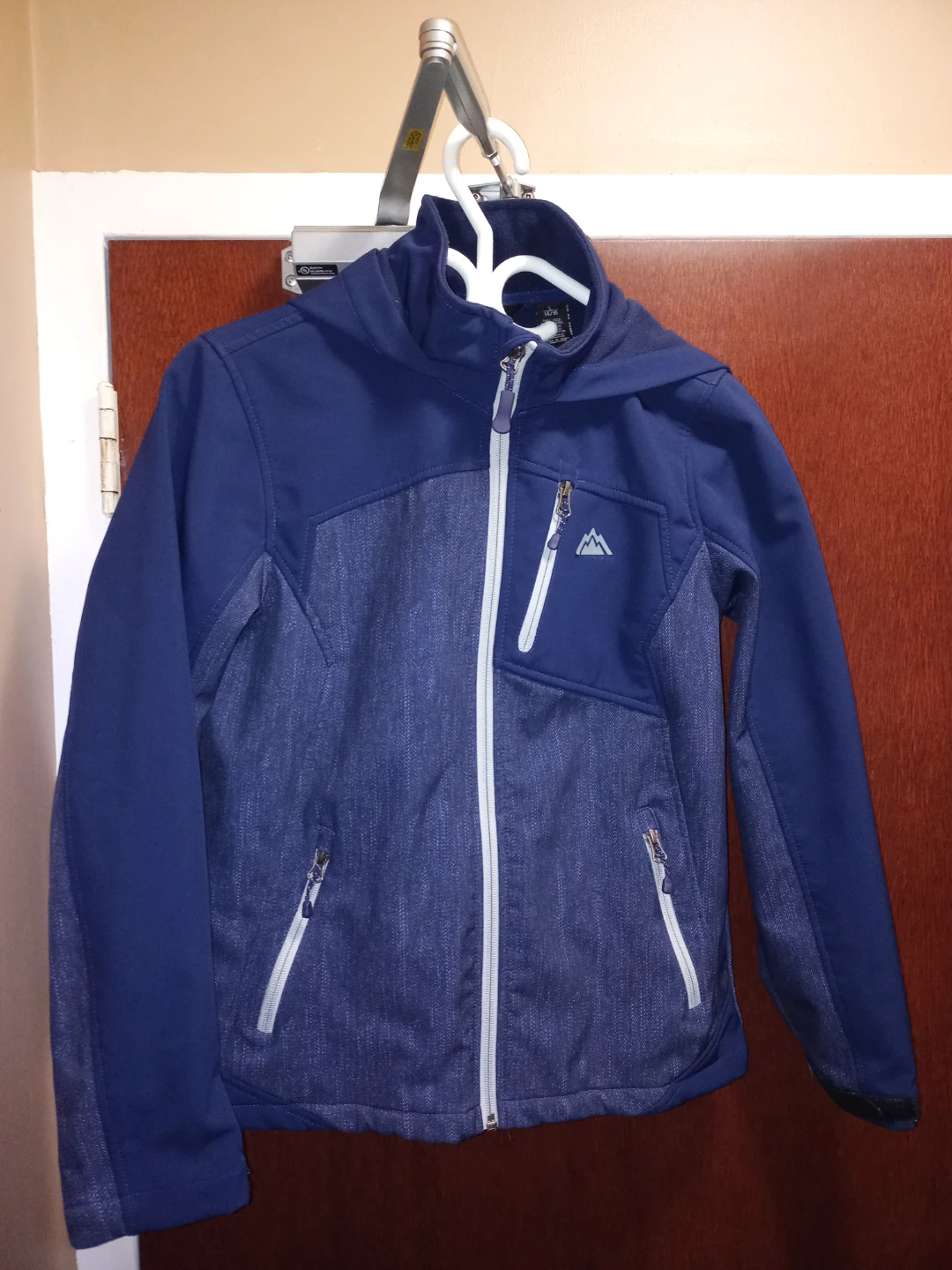 Snozu Women's Hoodie Jacket - Size 14/16 - photo 4