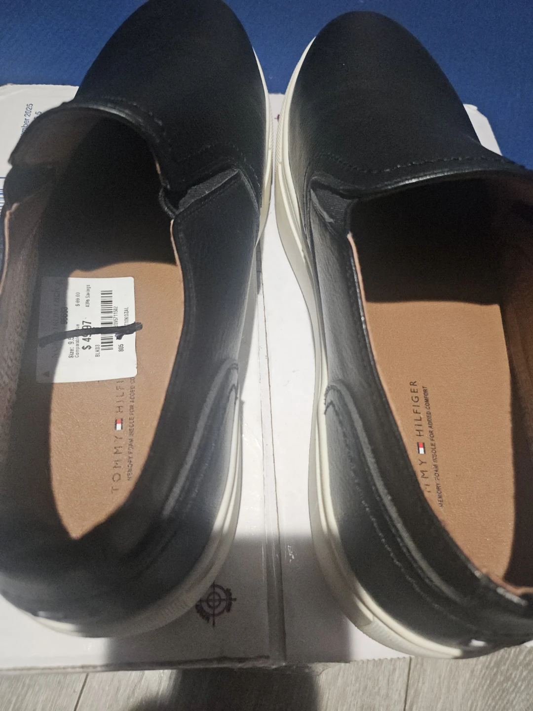 Tommy Hilfiger Men's Black Leather Slip-On Shoes Size 9.5 - photo 4