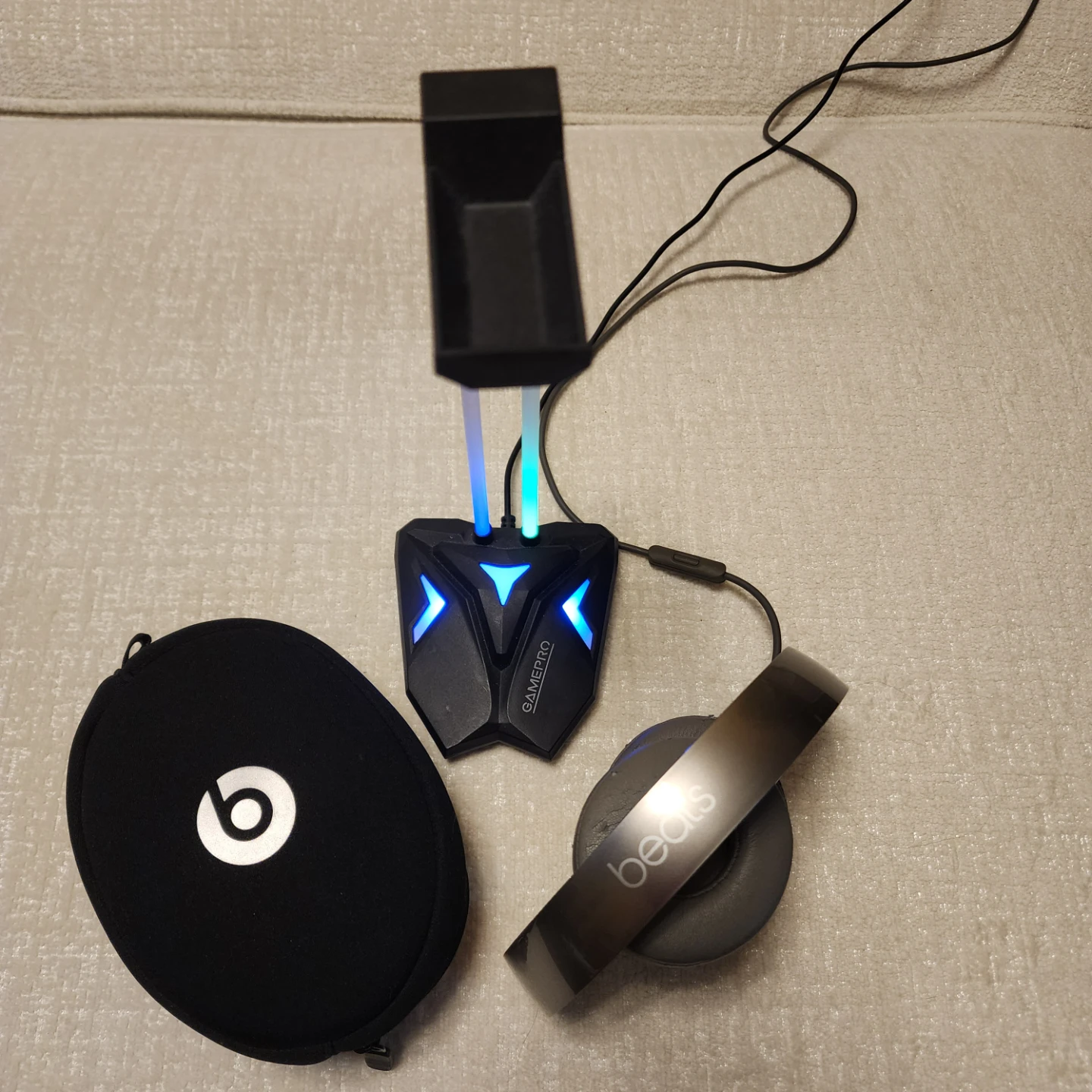 ✨Beats by Dr. Dre Solo2 Luxe Headphones + Carrying Case + Stand - photo 4