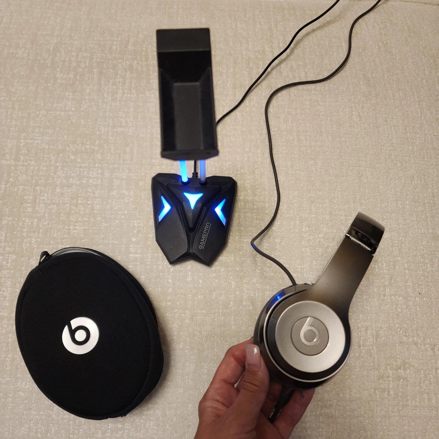✨Beats by Dr. Dre Solo2 Luxe Headphones + Carrying Case + Stand - photo 2