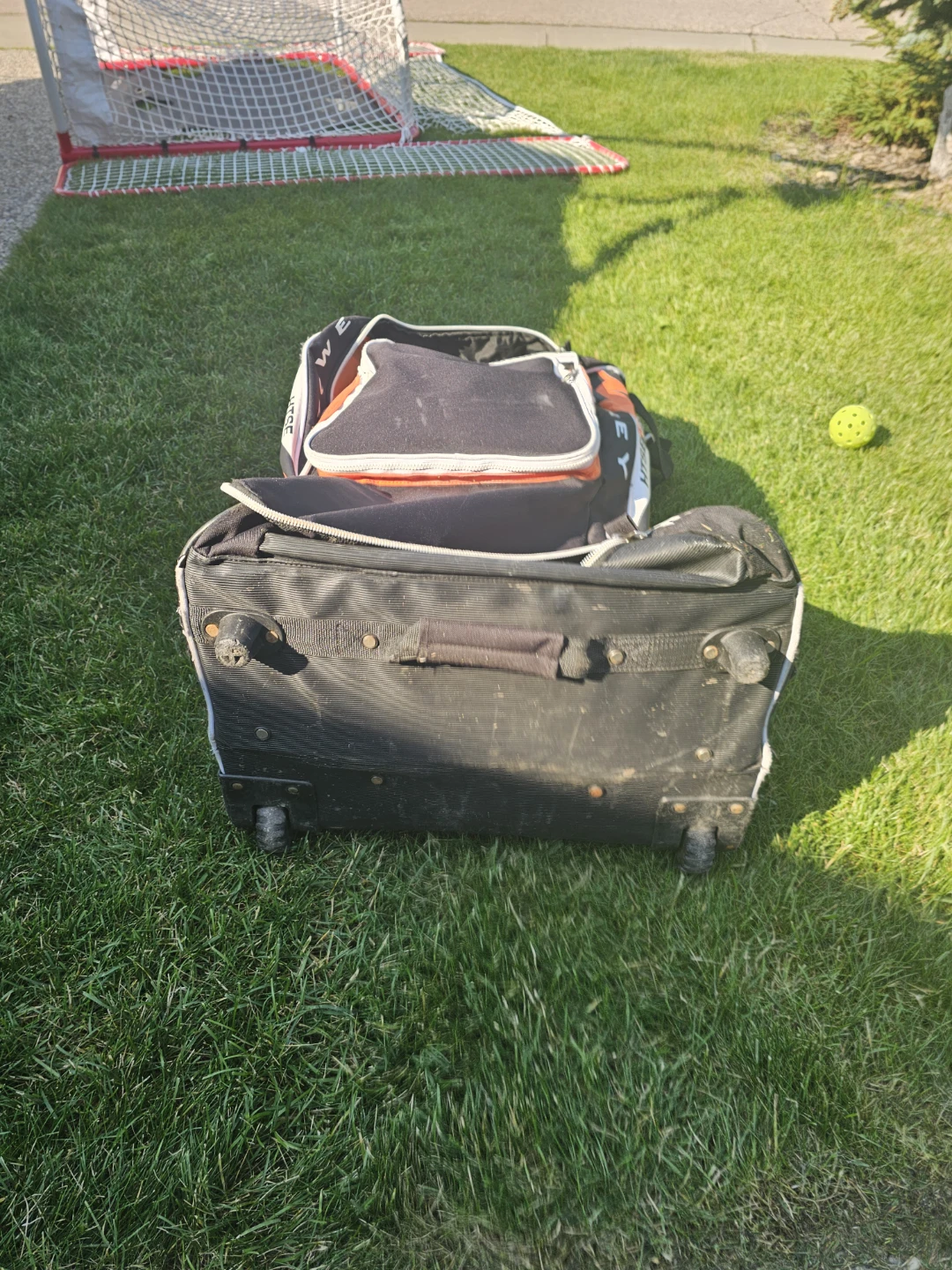 Grit Hockey Bag with Wheels - photo 3
