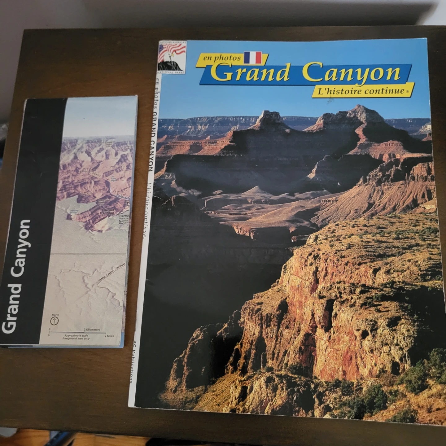 Grand Canyon en photos guide book and map