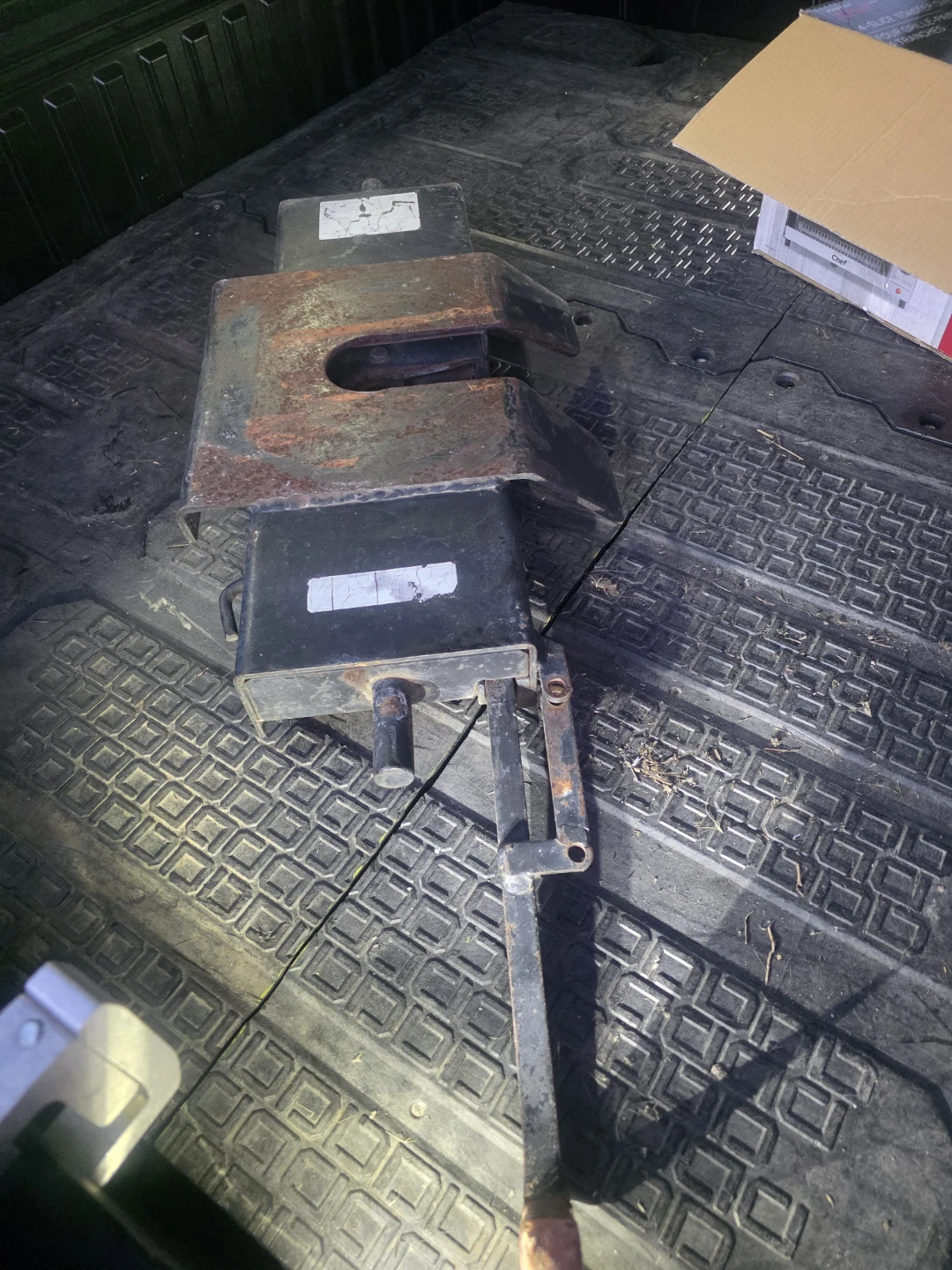 Fifth Wheel Trailer Hitch Coupler