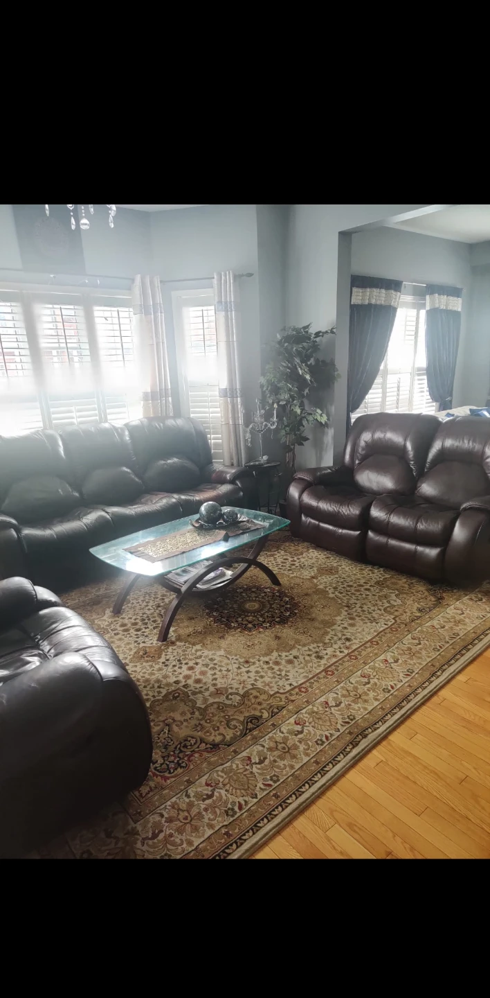 Spacious 6-seater sofa set - photo 3