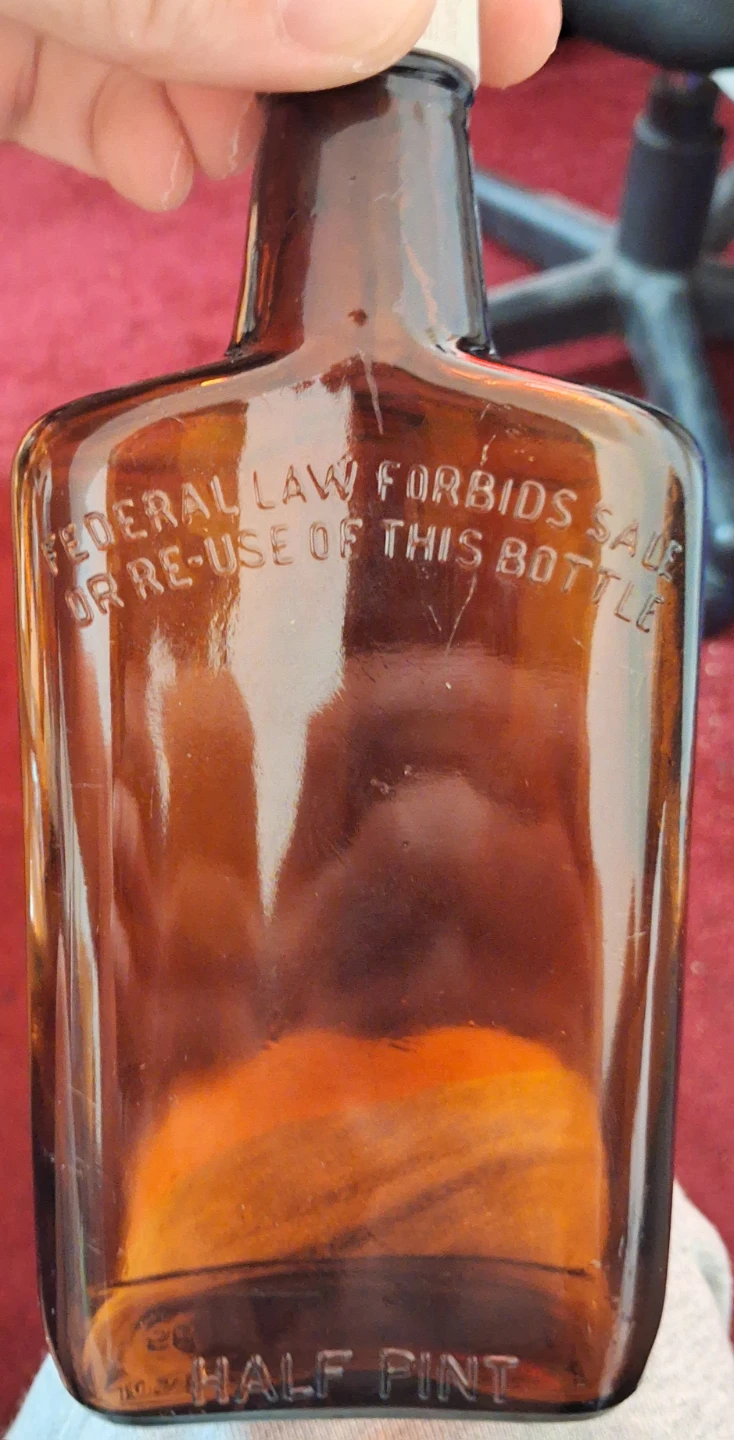 Vintage Seagram's Half Pint Amber Glass Bottle - photo 3
