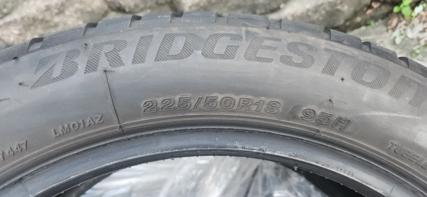 Bridgestone Blizzak 225/50R18 Snow Tires (Set of 4) - photo 2
