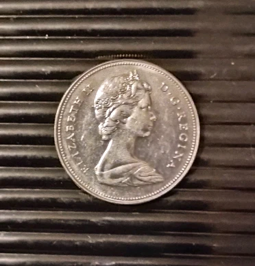 1969 Canada 50 Cents Coin - photo 2