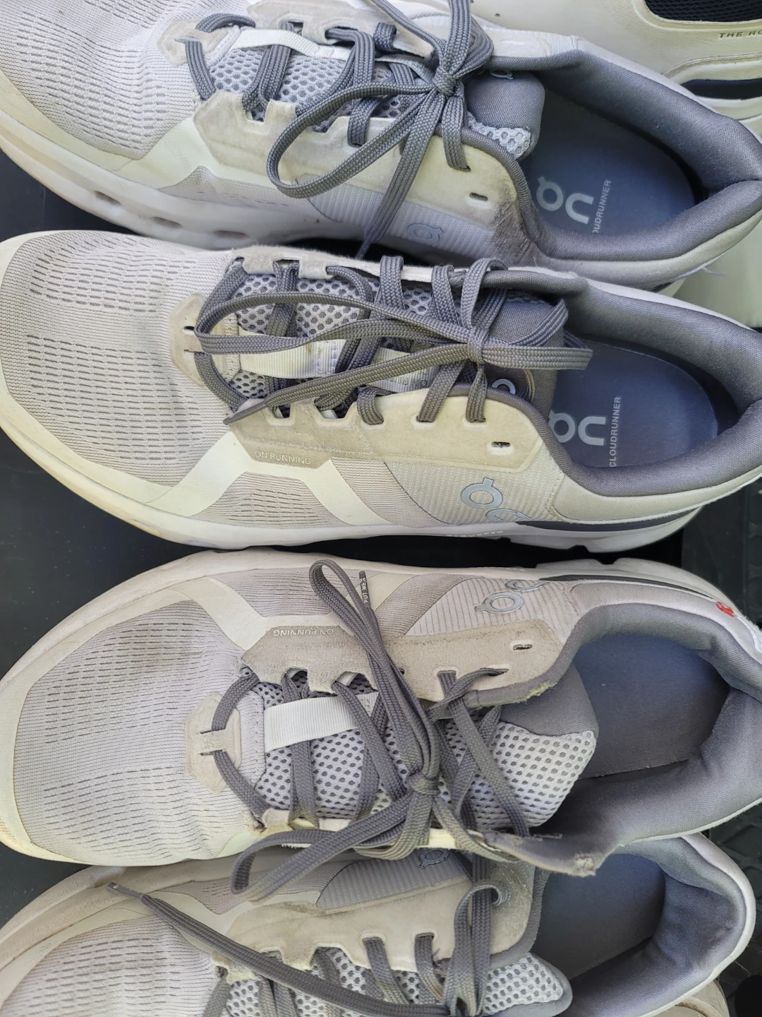 ON Cloudrunner Running Shoes men