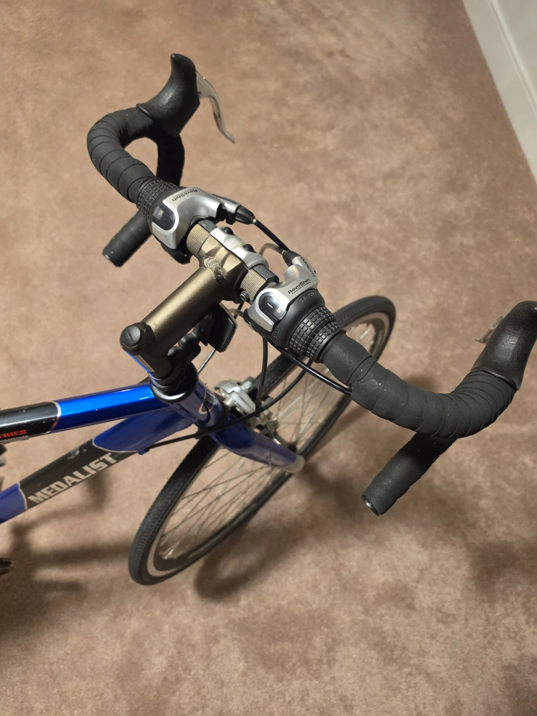 Medalist Aluminum Road Bike, Shimano Gears, Ready to Ride - photo 3