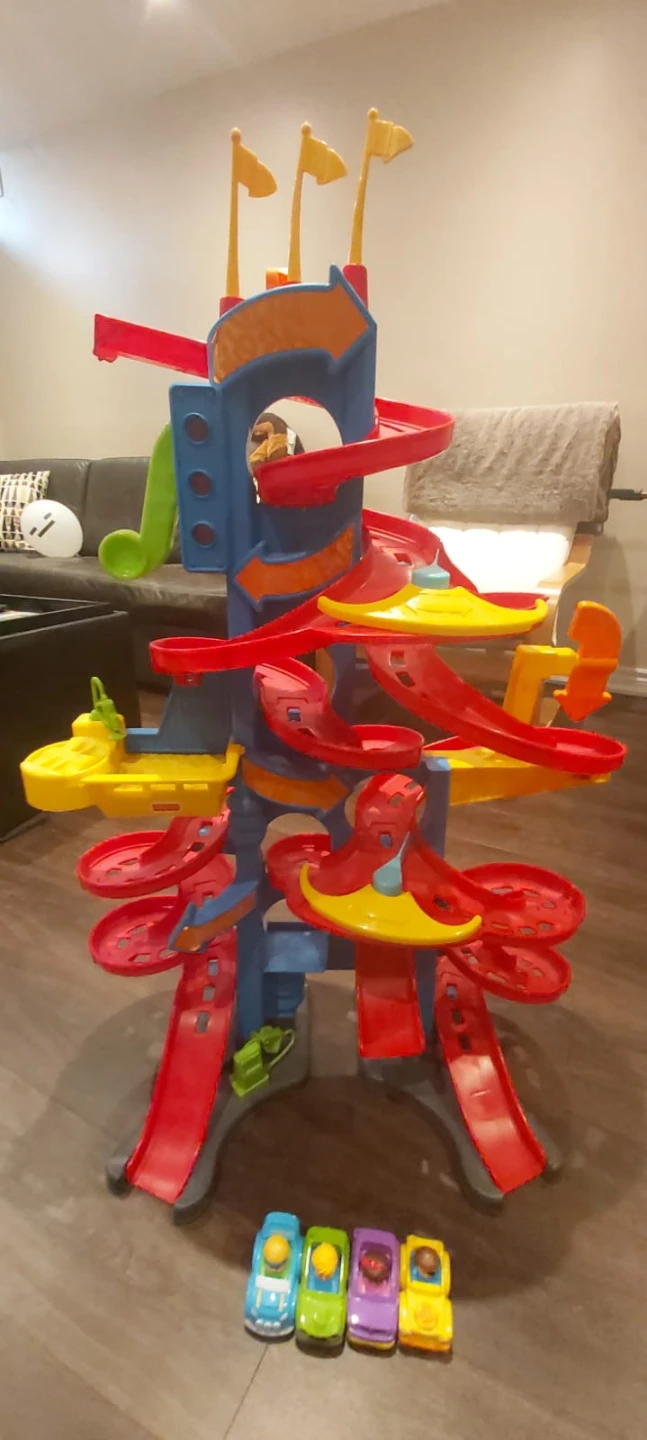 Fisher-Price Little People Wheelies City Skyscraper
