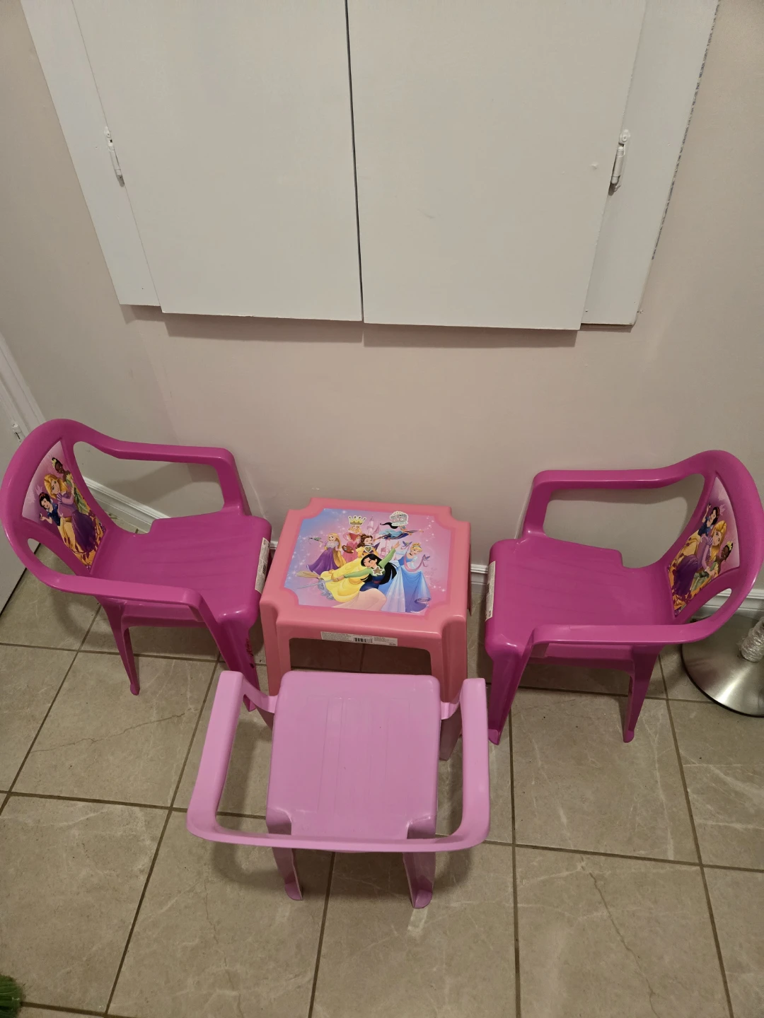 Disney Princess Kids Table and Chairs Set - photo 3