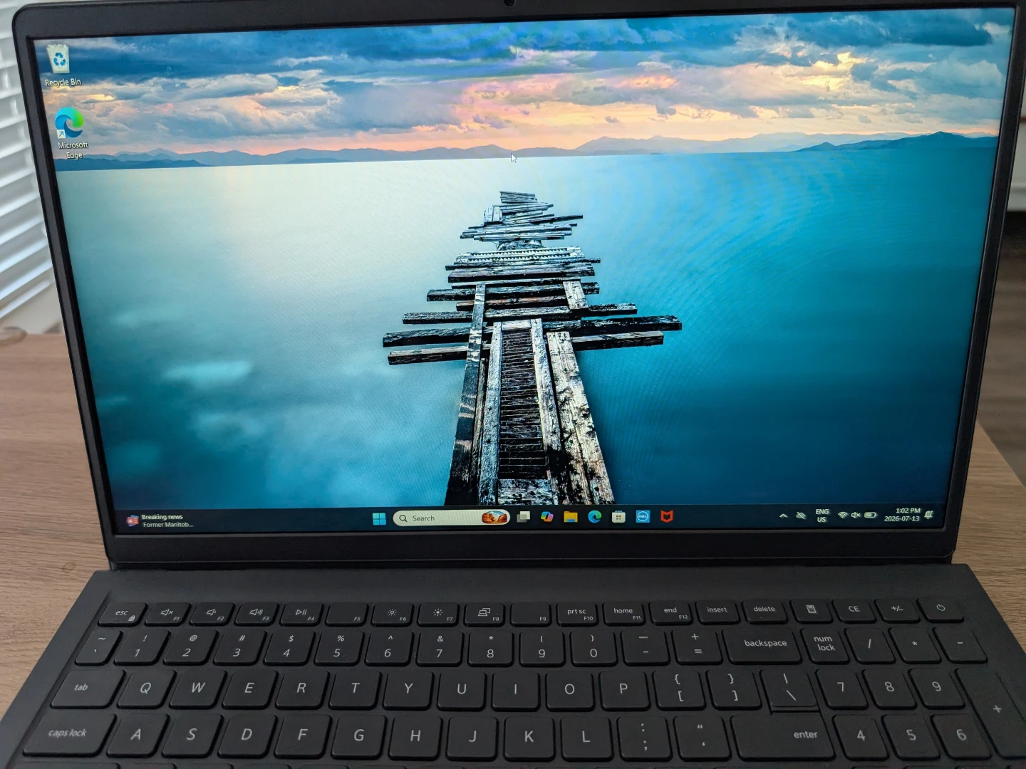 Dell Inspiron 15 3520 Laptop - photo 2