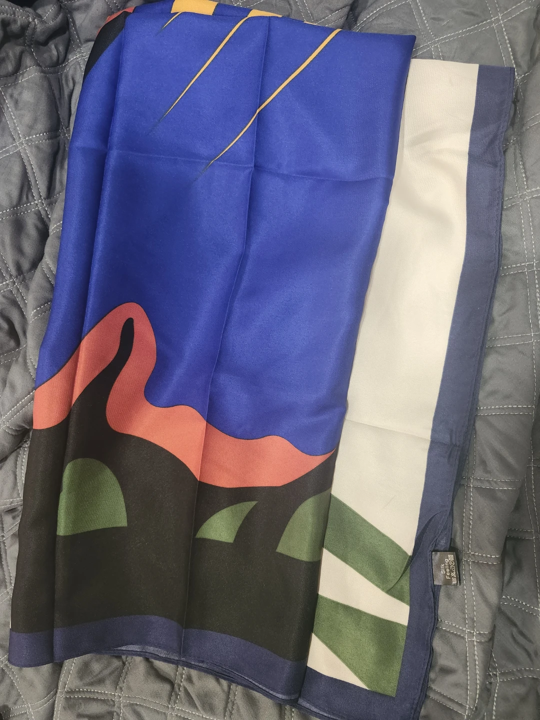 Vibrant Abstract Print Silk Feeling Scarf - photo 4
