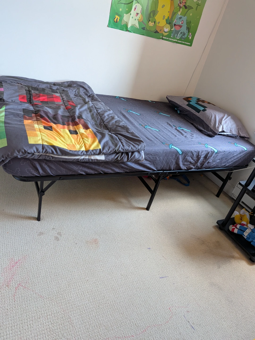 Minecraft Themed Twin Bed Frame and mattress - photo 3