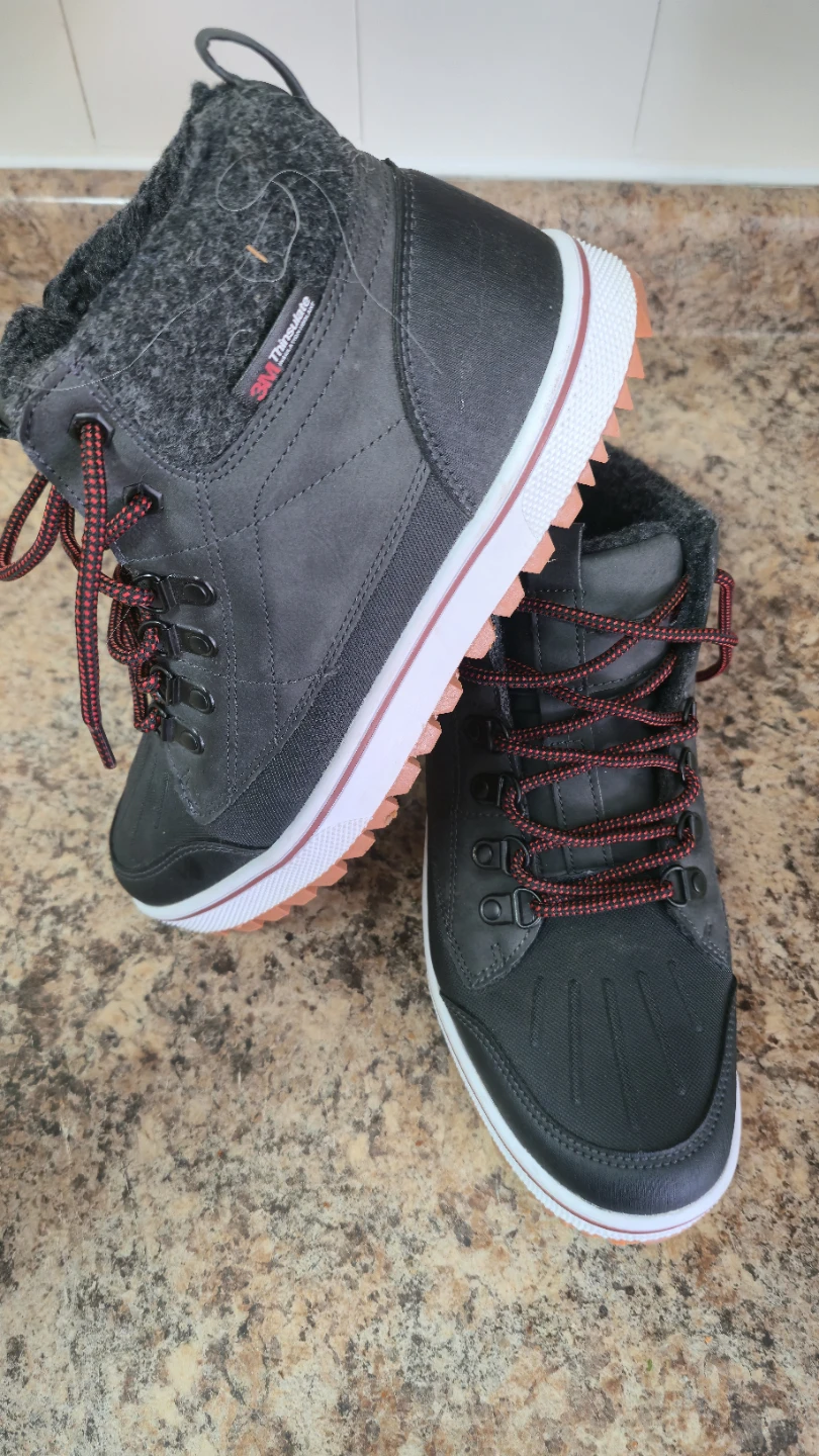 Black Insulated Winter Boots Size 8 - photo 3
