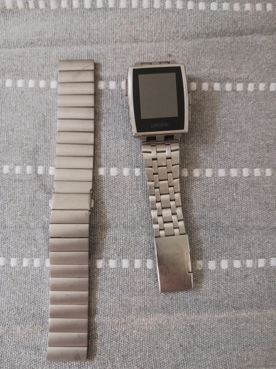 Pebble Smartwatch with Metal Band