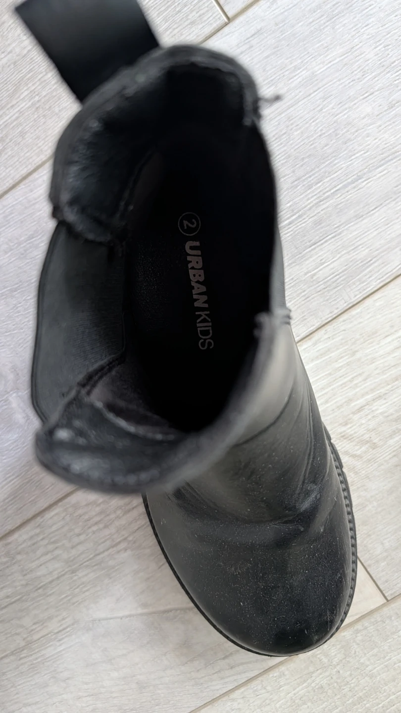 Urban Kids Black Chelsea Boots Size 2 - photo 4
