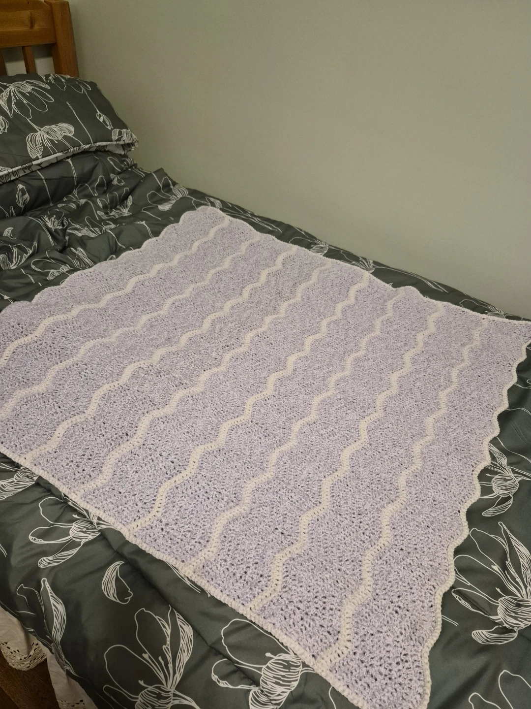 Crochet Ripple Baby Blanket - Lilac & White - photo 4