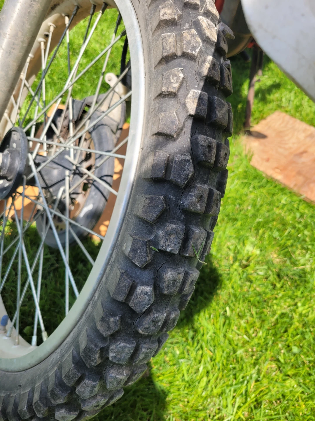 1989Yamaha DT series motorcycle DT200 - photo 2