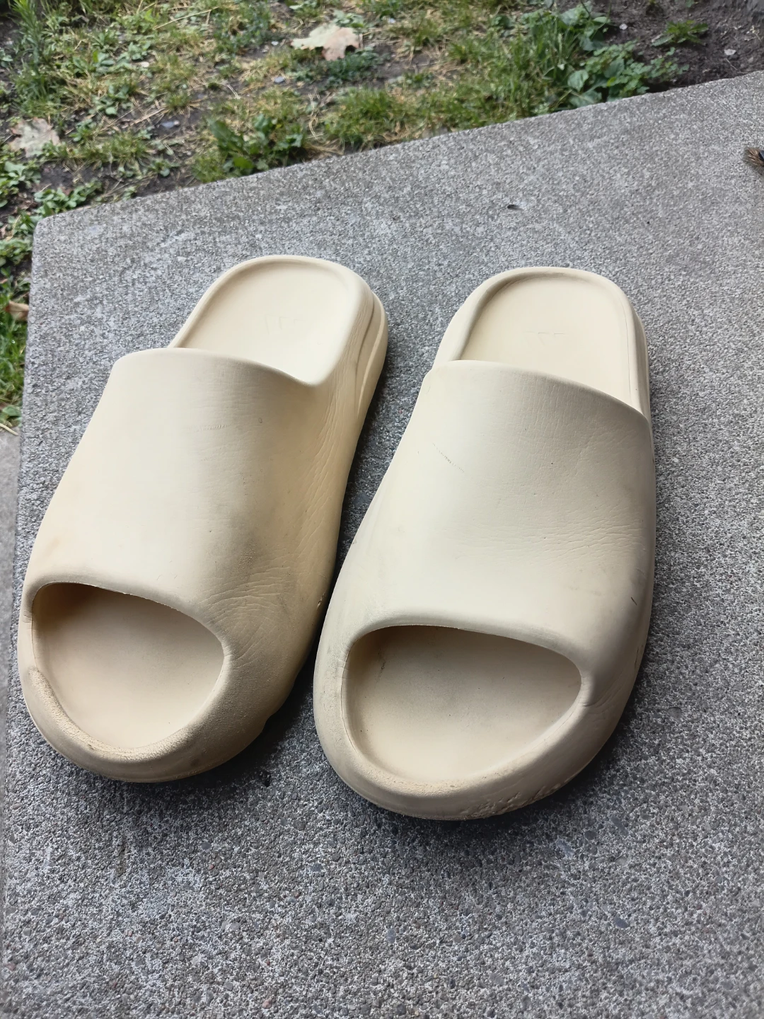 Adidas Adilette Comfort Slides - Beige