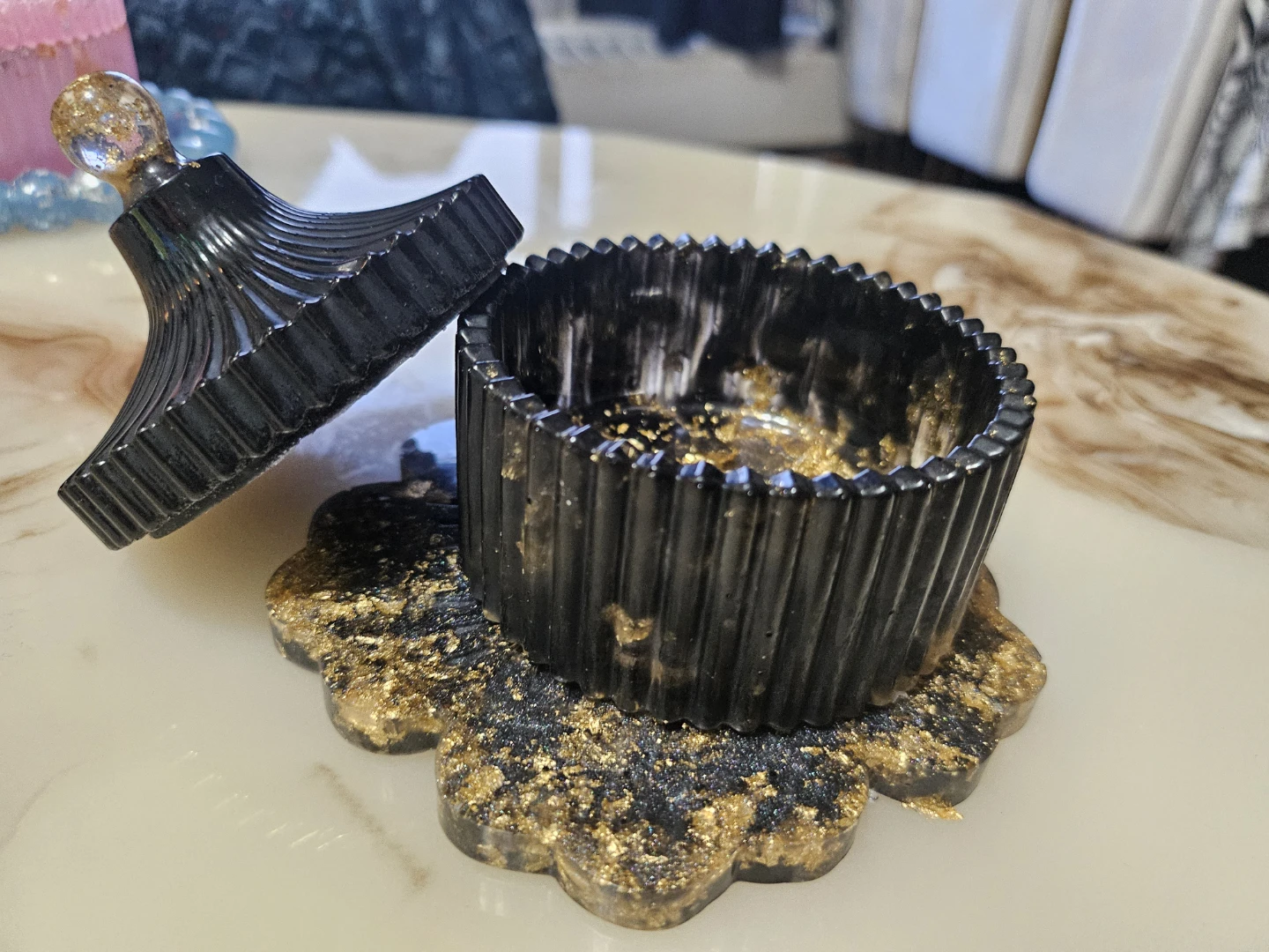 ❗️RESIN ❗️Decorative jewrlyBox with Lid PLUS a coaster - photo 2