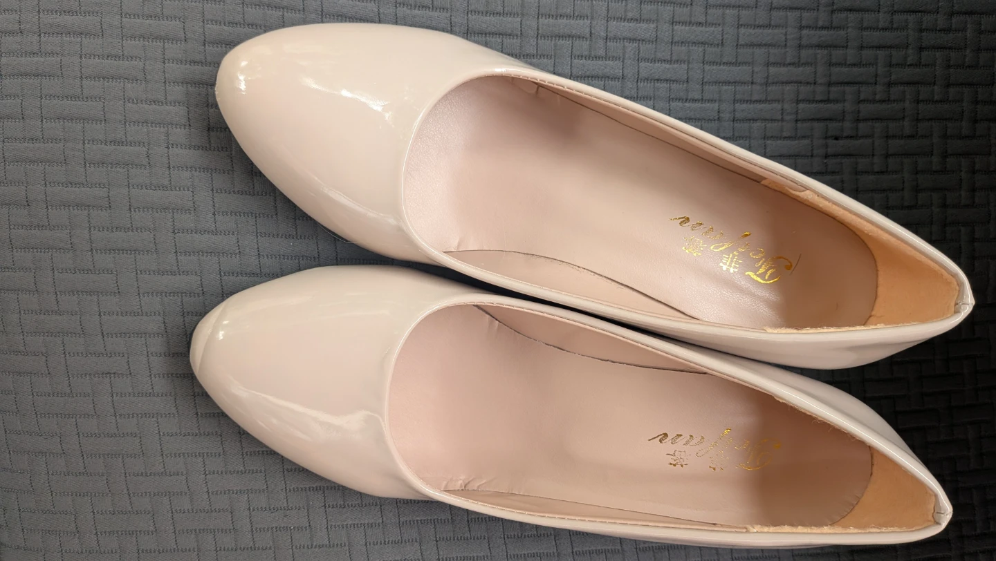 Women's Champagne Patent Pumps sz 8-8.5 - photo 5